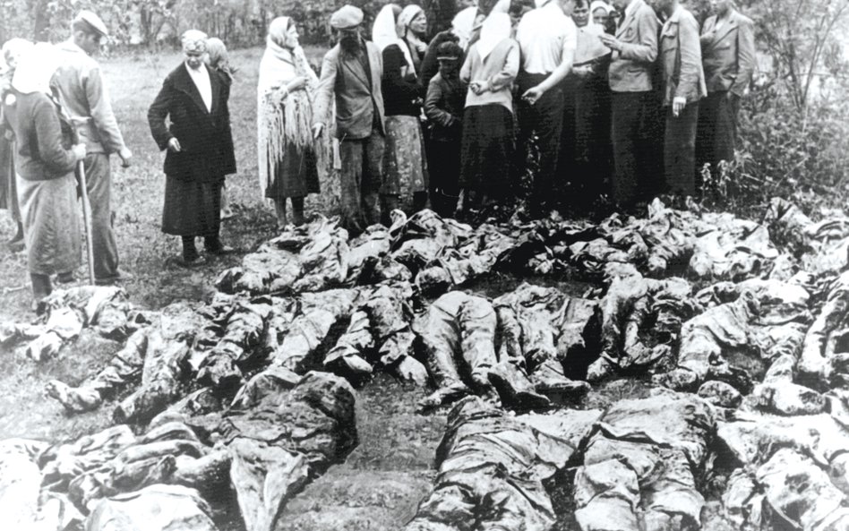 Masowe groby odkryte w Katyniu w 1943 r. Jednym z wykonawców zbrodni na polskich jeńcach wojennych b