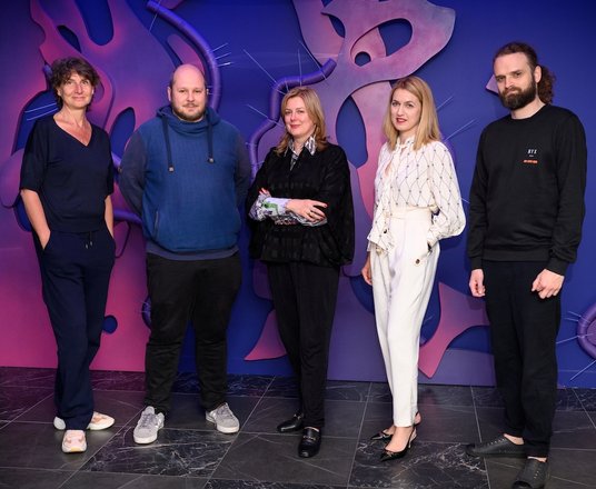 Bogna Świątkowska, prowadząca wydarzenie inaugurujące projekt Art Lives Here, Mariusz Waras, Marta K