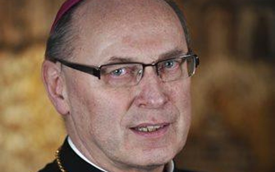 bp Wiesław Mering, ordynariusz włocławski: - Cokolwiek powie episkopat, zawsze kogoś „obrazi”