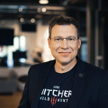 Adam Kiciński, prezes CD Projektu, zapewnia, że grę da się ukończyć na czas, a teraz trwają prace na