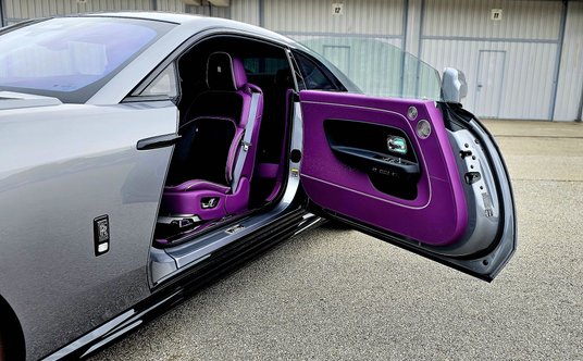 Rolls-Royce Spectre Blac Badge