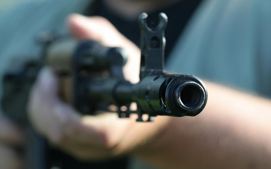 Jak Rosjanie fabrykę kałasznikowa budowali