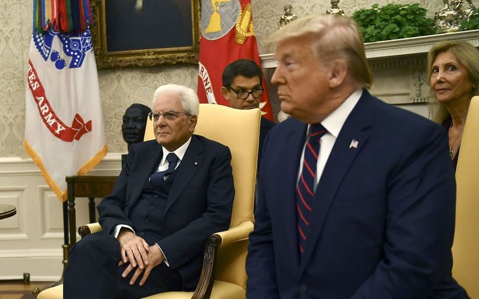 Sergio Mattarella i Donald Trump. I tłumaczka.