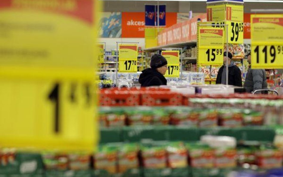 Inflacja w lutym 2010 roku zwolniła do 2,9 procent rok do roku ze zrewidowanych 3,5 procent w styczn