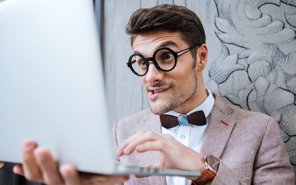 Co grozi pracownikowi za surfowanie po internecie w czasie pracy