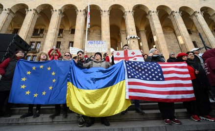 Protest przed gruzińskim parlamentem