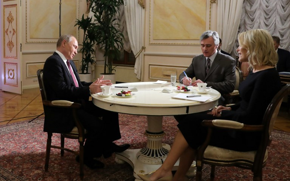 Putin o zmanipulowanych wyborach w USA: Nie obchodzi mnie to