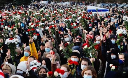 Tłumy na pogrzebie Romana Bondarenki w Mińsku