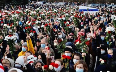 Tłumy na pogrzebie Romana Bondarenki w Mińsku