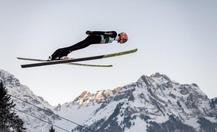 Skoki w Engelbergu: Żyła znów na podium