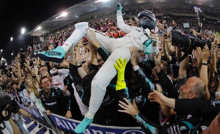 Święto Mercedesa w Abu Zabi. Nico Rosberg został w niedzielę 33. mistrzem świata Formuły 1