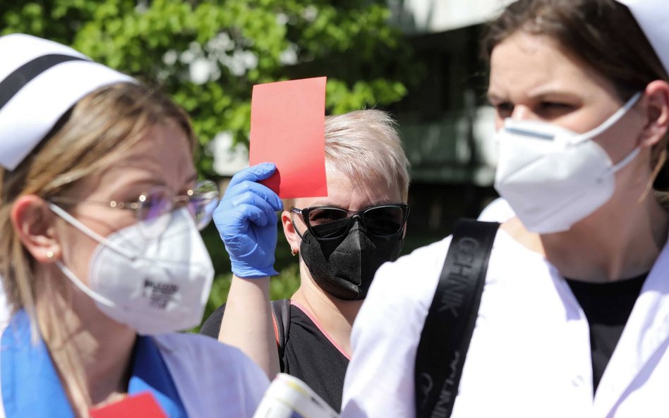 Strajk pielęgniarek - brak wzrostu wynagrodzeń będzie skutkować kolejnymi protestami