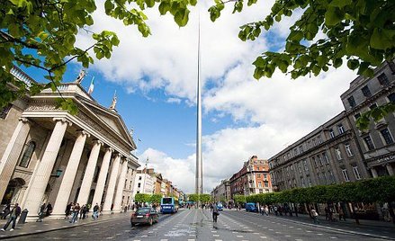 "Spire of Dublin" na O'Connell Street w Dublinie