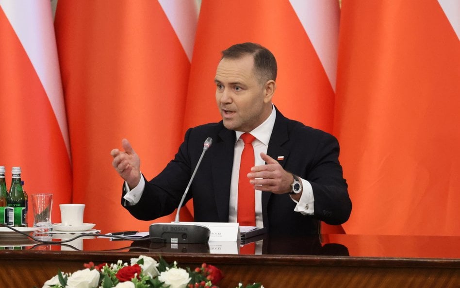 Prezydent Karol Nawrocki podczas posiedzenia Rady Gabinetowej w Pałacu Prezydenckim w Warszawie.