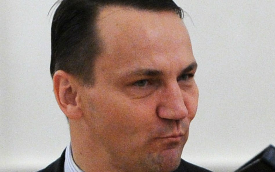 Minister Sikorski traktuje poważnie groźby Rosji