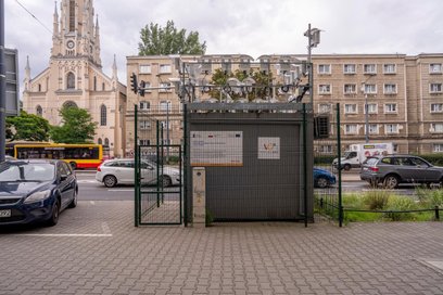Stacja pomiarowa zlokalizowana przy al. Solidarności 83/89
