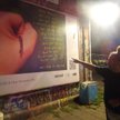 Max Skorwider prezentuje w Berlinie billboard zrealizowany wspólnie z artystka z Kijowa Katją Libkin