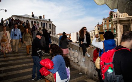 Wenecja nie radzi sobie z tłumem turystów