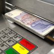 The Guardian: Szturm na bankomaty