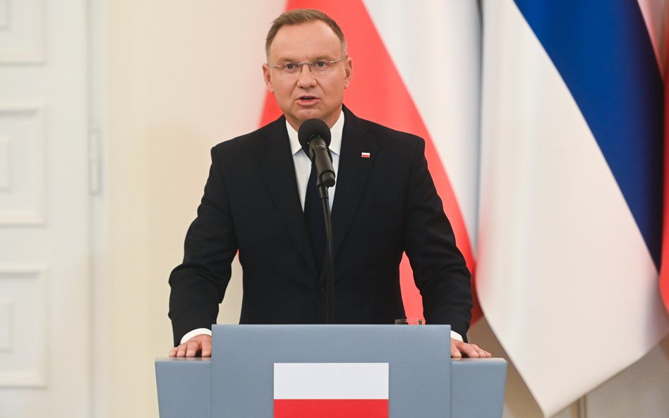 Prezydent RP Andrzej Duda podczas konferencji prasowej po spotkaniu z prezydentem Finlandii Alexandr