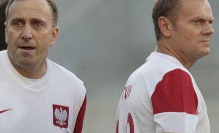 Kibice kpią z dokonań Donalda Tuska