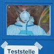 Stacja covidowej kontroli w niemieckim Kiefersfelden przy zamkniętej granicy z Austrią