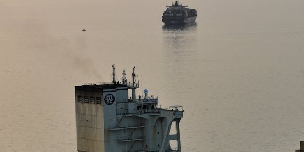 Iran twierdzi, że ostrzelał amerykański okręt w pobliżu cieśniny Ormuz