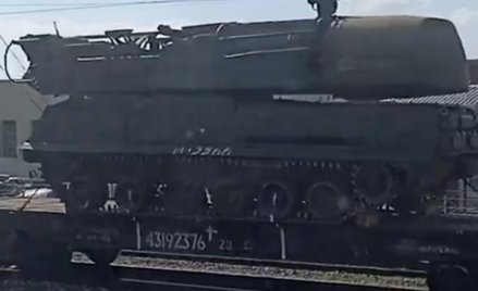 Zdjęcia rosyjskiego sprzętu przerzucanego do obwodu rostowskiego