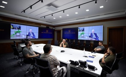 Wołodymyr Zełenski w czasie połączenia z uczestnikami konferencji sojuszników Ukrainy w Kopenhadze