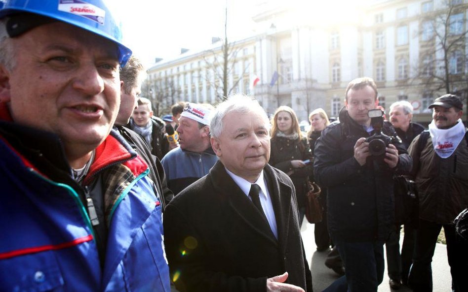 Jarosław Kaczyński w miasteczku namiotowym "Solidarności"