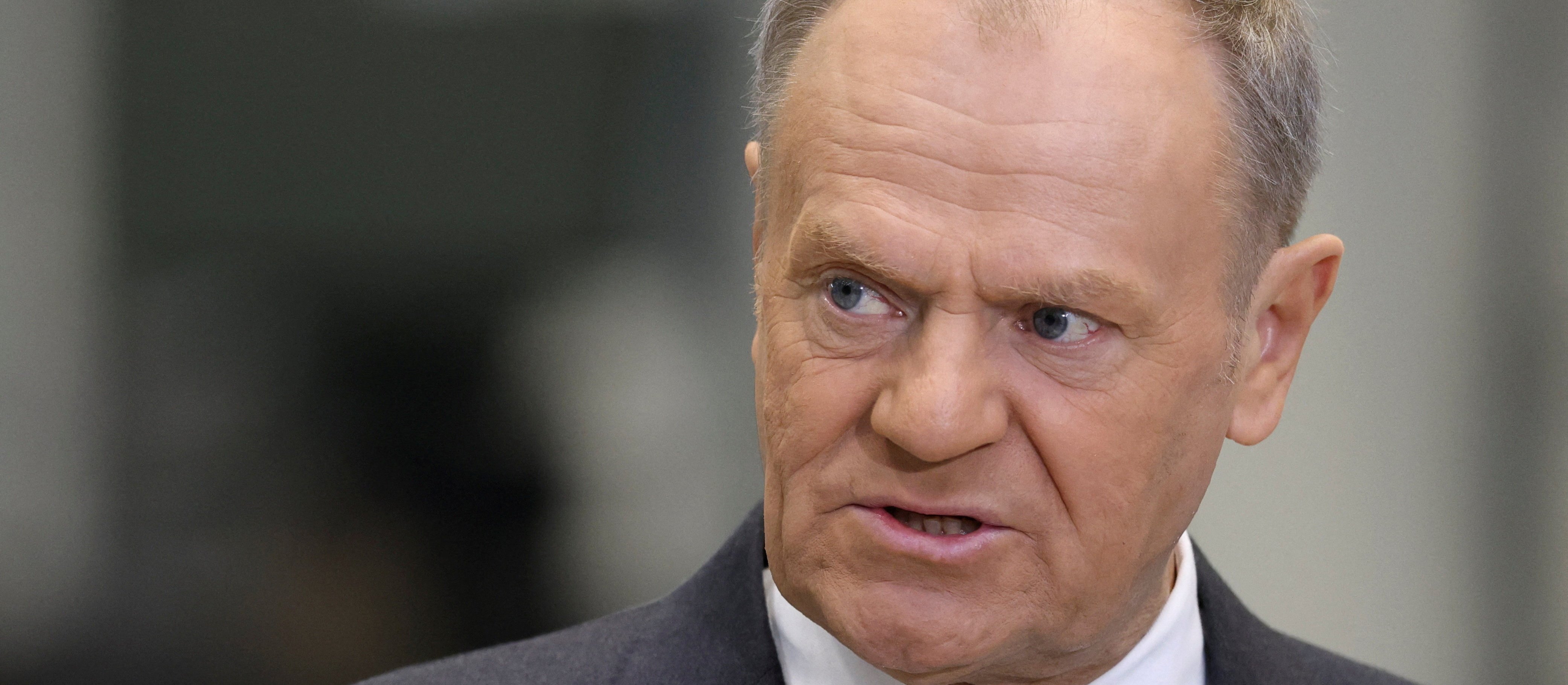 Nowy sondaż: KO na czele, ale traci. Kto miałby większość w Sejmie?