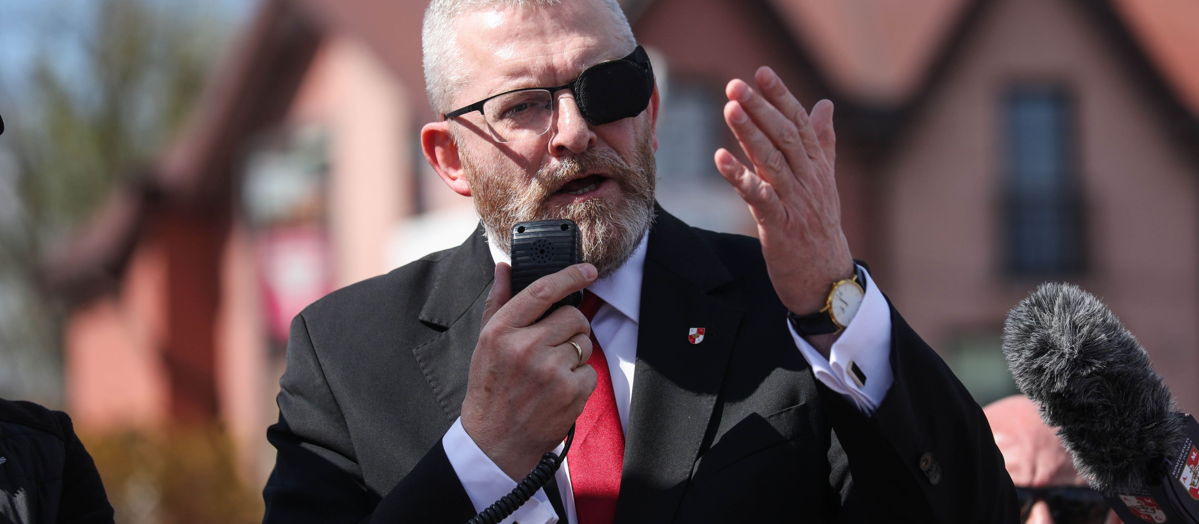 Michał Szułdrzyński: Bez Grzegorza Brauna PiS nie będzie mogło rządzić. Cena koalicji może być słona