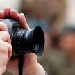 Ma kłopoty przez zdjęcie ambasady