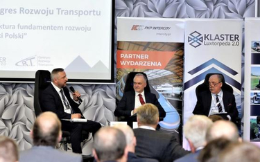 O rozwoju rynku kolejowego dyskutowali eksperci: dr Mirosław Antonowicz członek zarządu PKP S.A.(na 