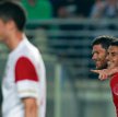 Hiszpanie Pedro Rodriguez i Xabi Alonso (od prawej) oraz Robert Lewandowski
