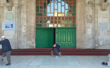 Wejście do meczetu Al-Aksa na Wzgórzu Świątynnym w Jerozolimie
