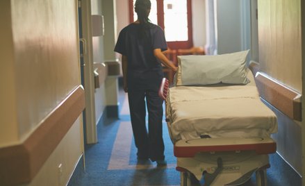 15 305 zł brutto miesięcznie. Są najnowsze dane o zarobkach pielęgniarek