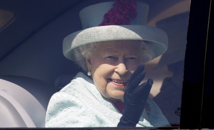 Królowa Elżbieta wywieziona z Londynu