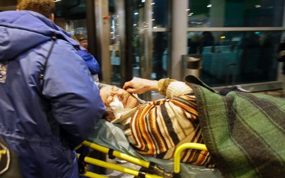 Po rannych przyjechało na lotnisko 60 karetek. Stan wielu z nich był bardzo ciężki