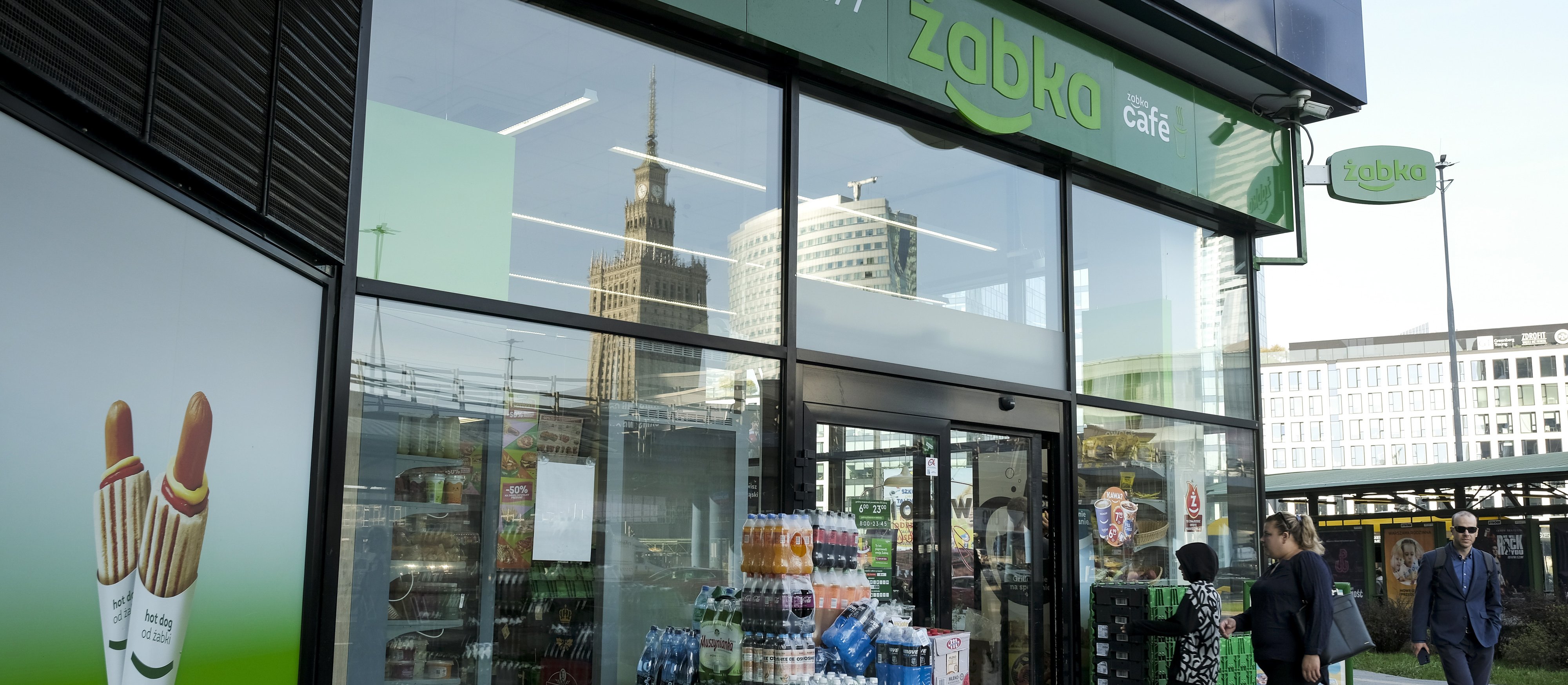 Elixir Młodości Krzysztofa Ibisza trafił do Żabki. Sprzedaż bez efektu wow