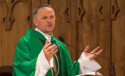 Ksiądz Lemański przeprasza i odchodzi