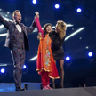 Sawsan pomimo zakazu rodziców, uczestniczy w konkursie do telewizyjnego talent show i dostaje się do