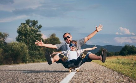 – Kiedy spojrzymy na zdjęcia naszych babć i dziadków, to widać, że oni poprzez fryzury i ubiór wręcz