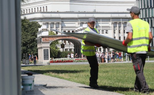 Przygotowania do prac ziemnych związanych z odbudową Pałacu Saskiego
