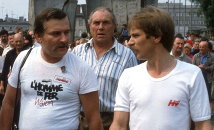 Wrzesień 1985 r. – piąta rocznica strajków w Stoczni Gdańskiej. Uroczystości pod pomnikiem stoczniow