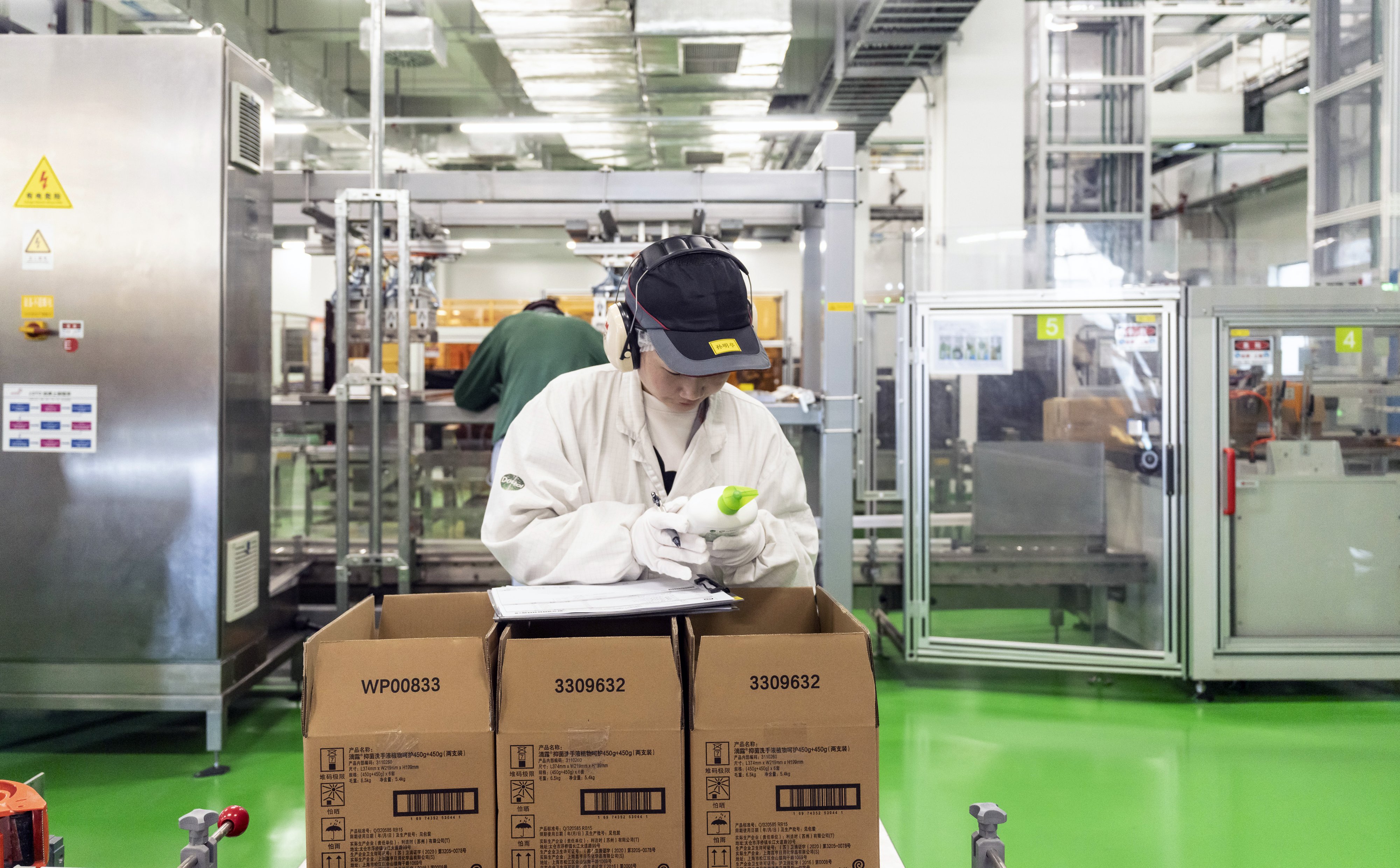 Chiński przemysł kurczy się z powodu ceł