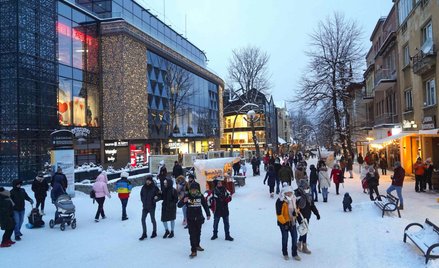 Polska na progu trzeciej fali epidemii. Lekarze: Będzie więcej zakażeń
