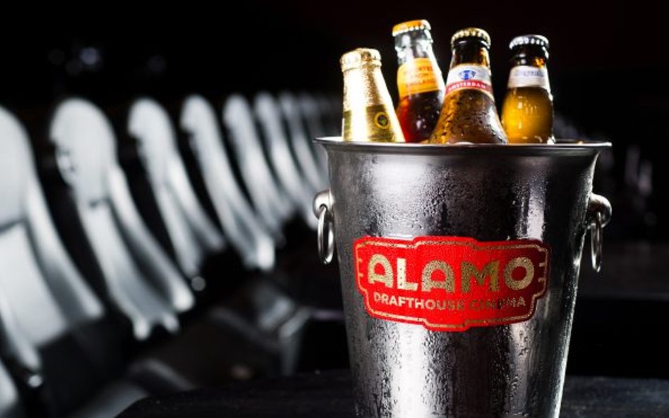 Oferta gastronomiczna kina Alamo Drafthouse