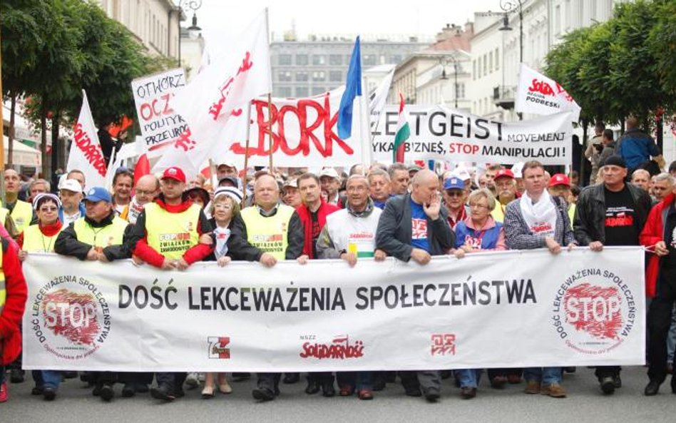 Choć związkowcy twierdzą, że władza lekceważy ludzi, czemu dali wyraz podczas demonstracji w stolicy