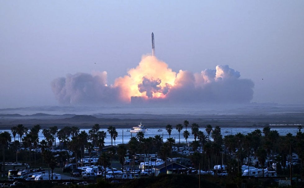 Tysiące pracowników SpaceX Muska mają zostać milionerami. choćby spawacze i kucharze